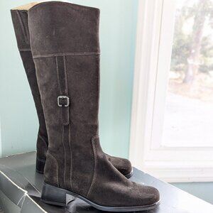 La Canadienne -  Velvet Brown Suede Boots   8.5 (waterproof)